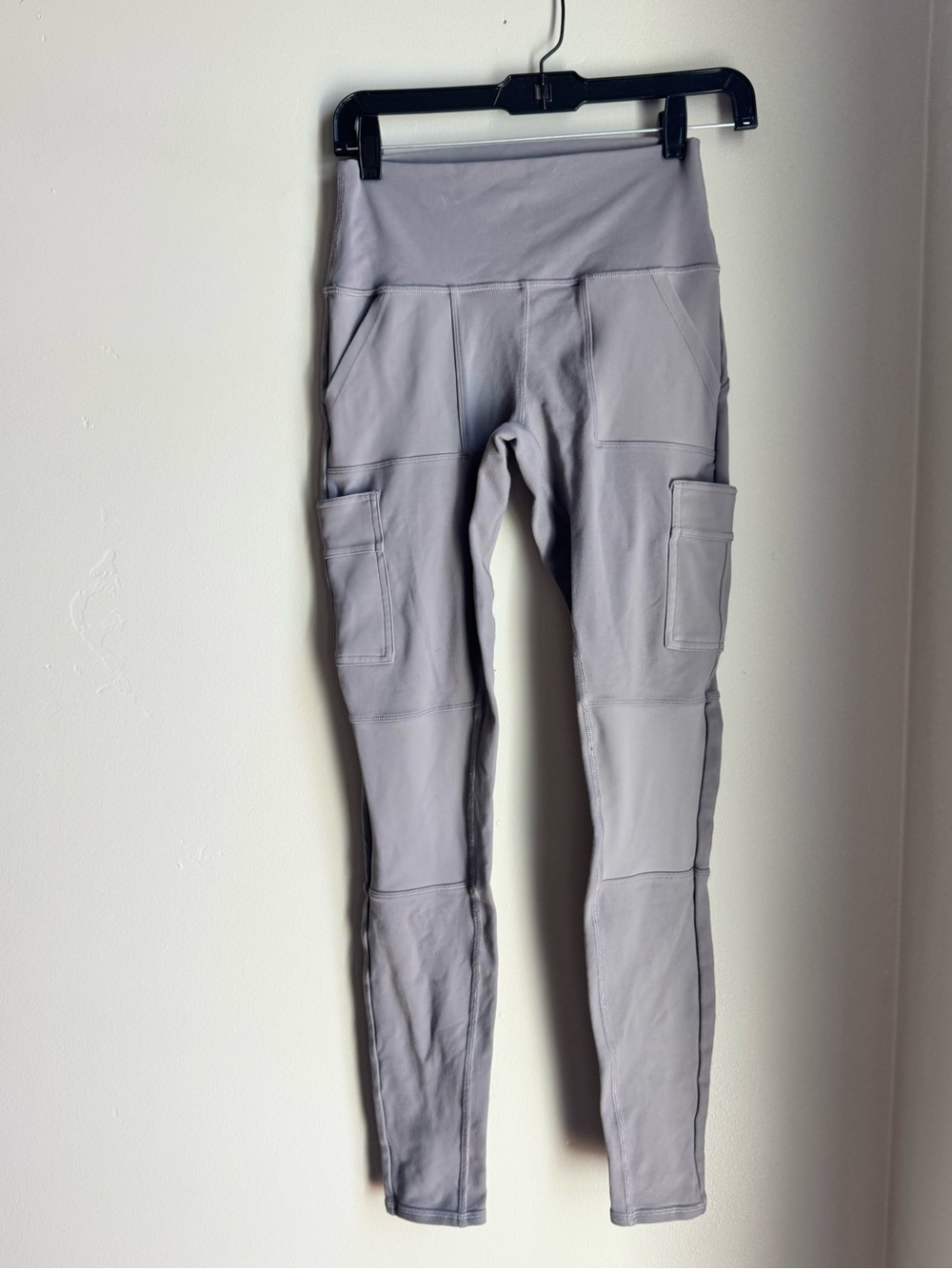 Alo Yoga Cool Girl Cargo Leggings Lavender Gray Pilates Activewear